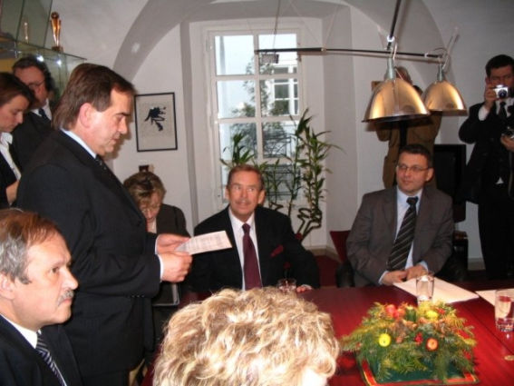 laury05.jpg